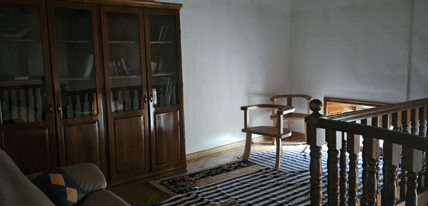 Kuća u Starom Baru